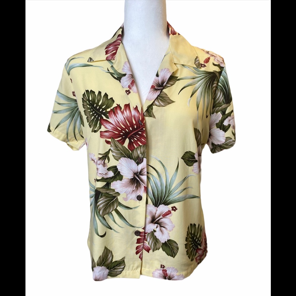 Floral Hawaiian Buttoned Down Blouse